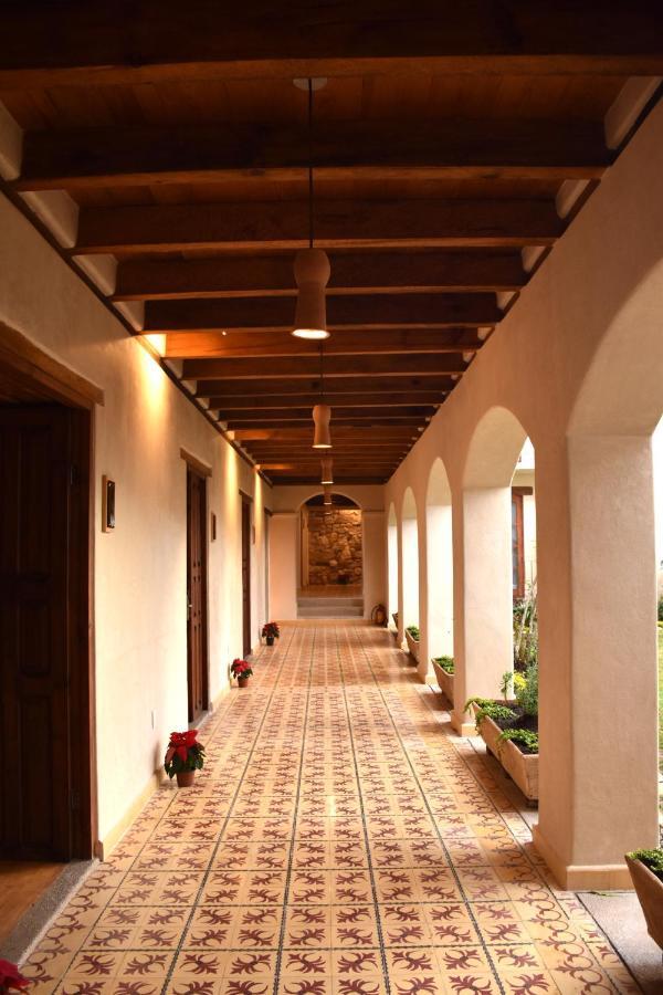 Hotel Junvay ซานกริสโตบัล เด ลาสกาซาส ภายนอก รูปภาพ