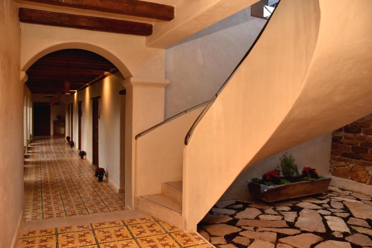 Hotel Junvay ซานกริสโตบัล เด ลาสกาซาส ภายนอก รูปภาพ