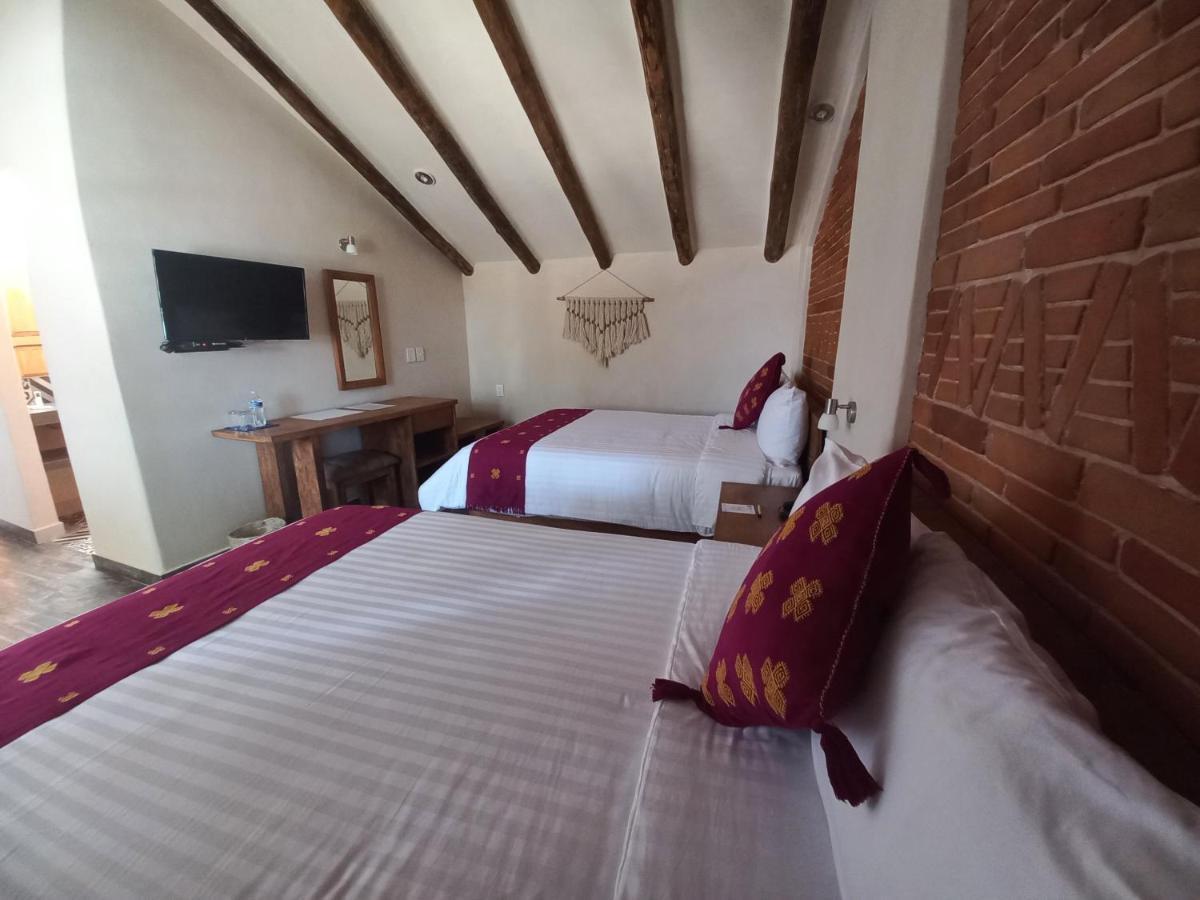 Hotel Junvay ซานกริสโตบัล เด ลาสกาซาส ภายนอก รูปภาพ
