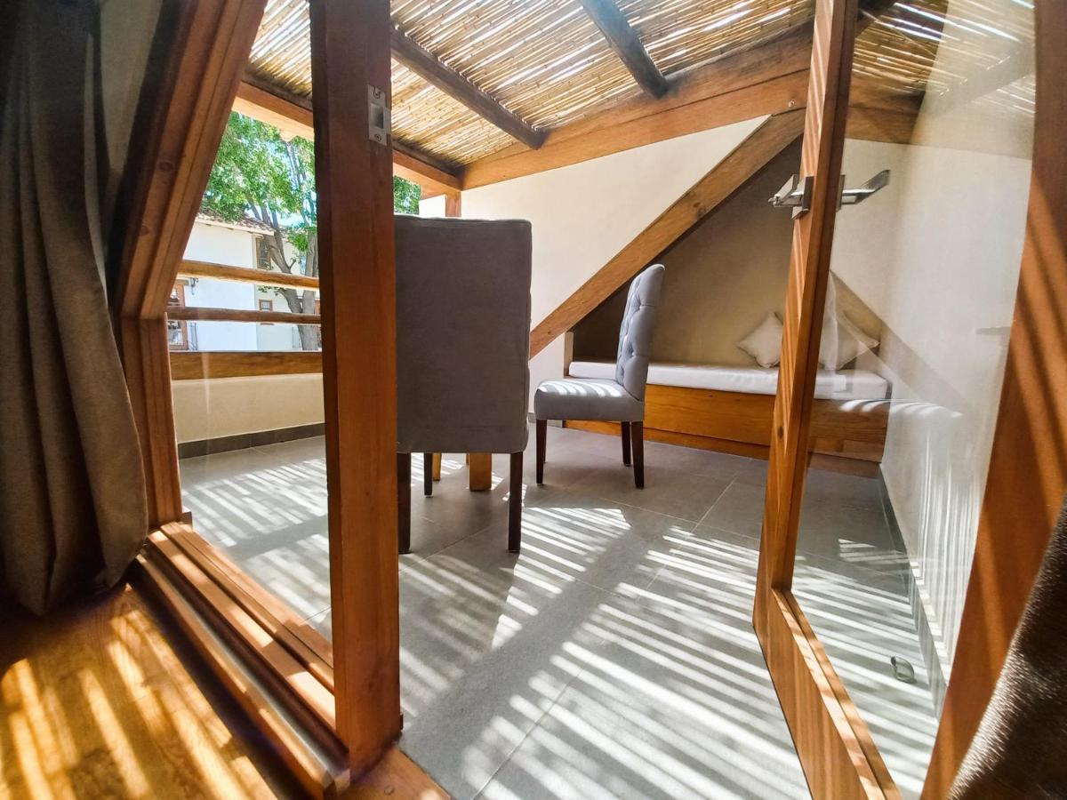 Hotel Junvay ซานกริสโตบัล เด ลาสกาซาส ภายนอก รูปภาพ