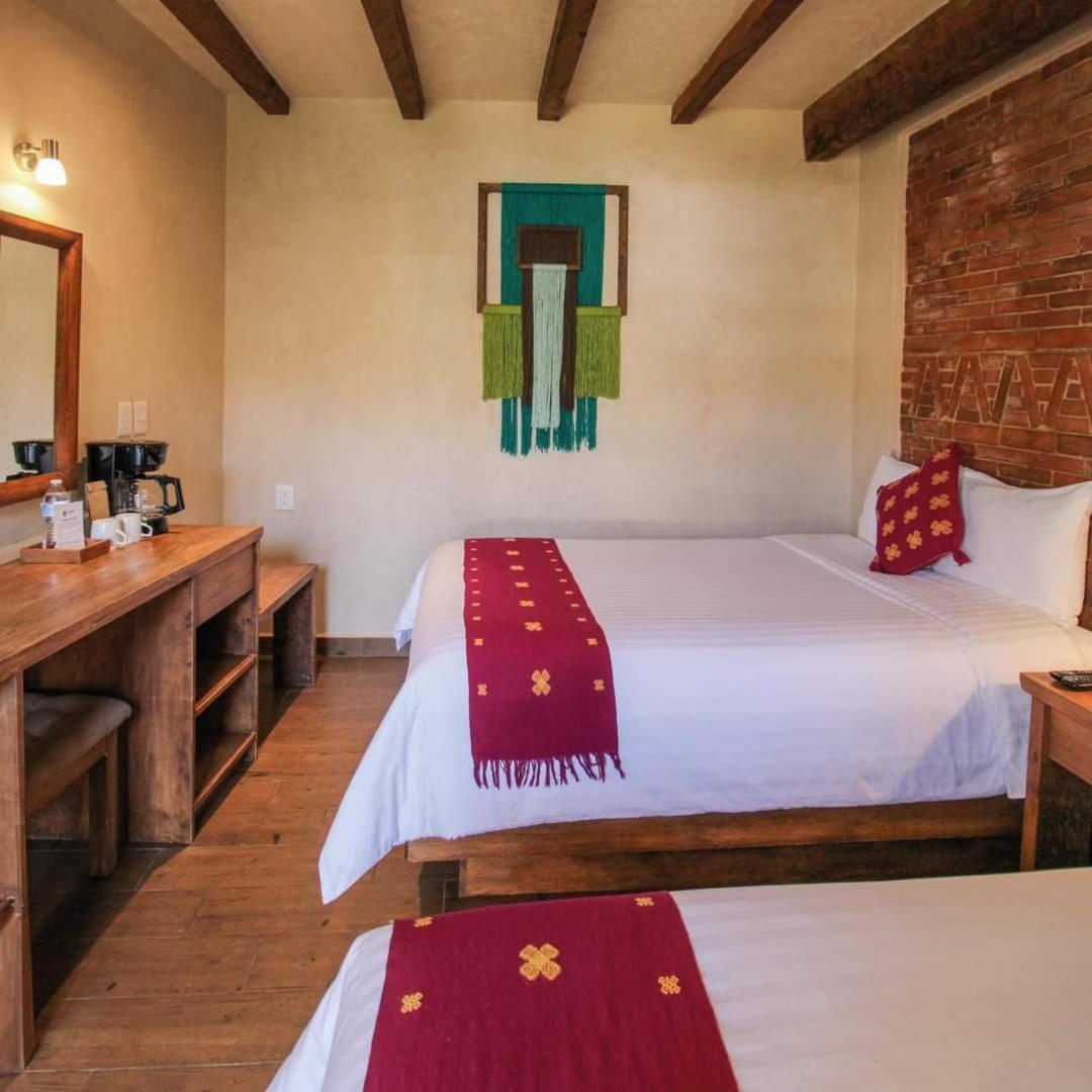 Hotel Junvay ซานกริสโตบัล เด ลาสกาซาส ภายนอก รูปภาพ